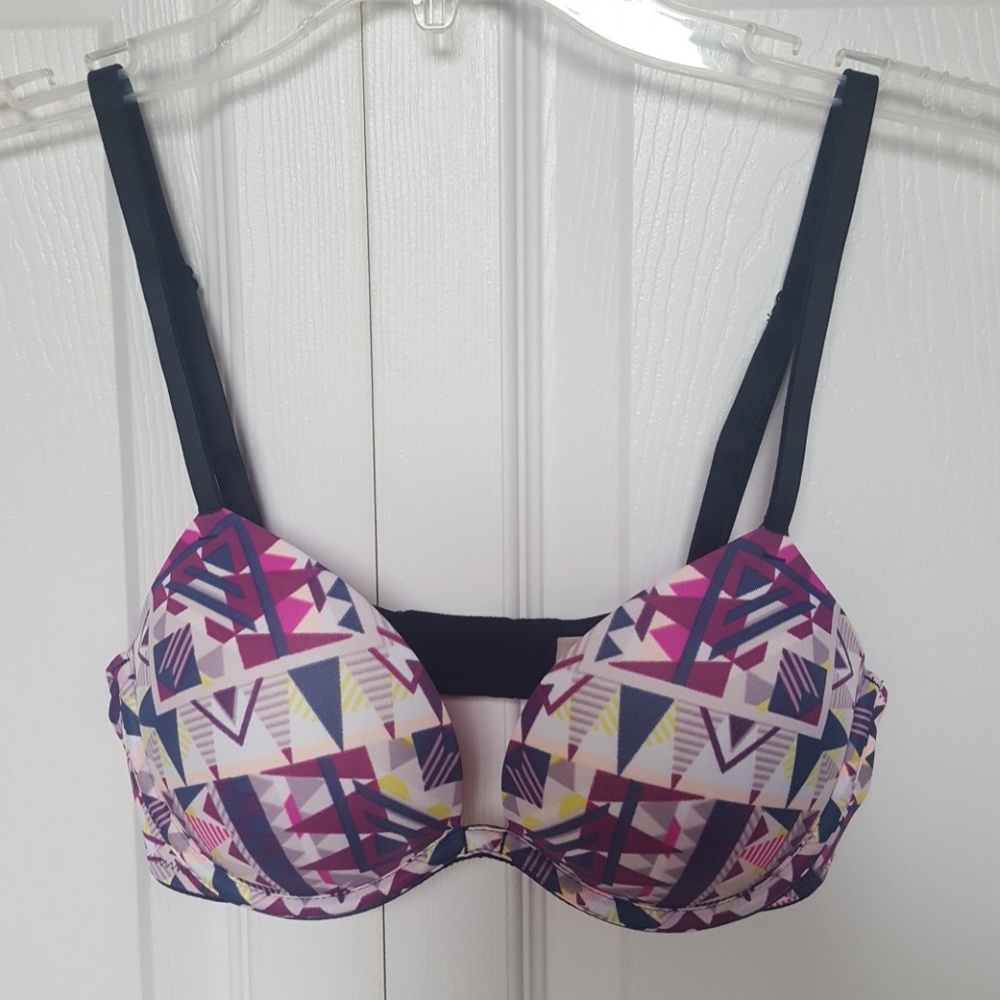 PINK VS Wear Everywhere Super Pushup Bra